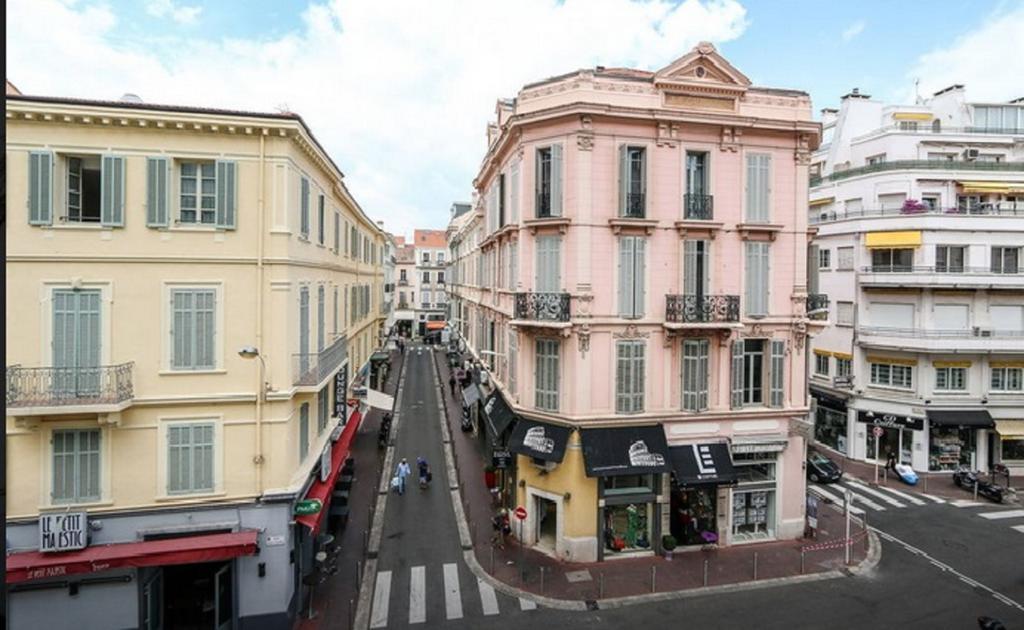 Viva Riviera - 1 Rue Victor Cousin Cannes