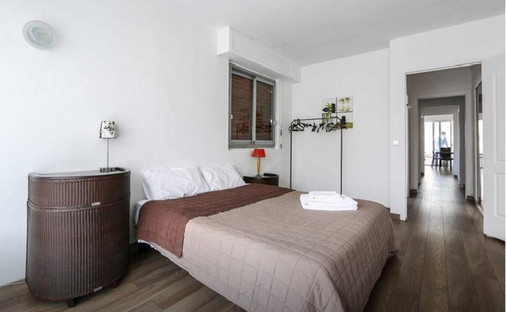 Viva Riviera - 1 Rue Victor Cousin * Cannes