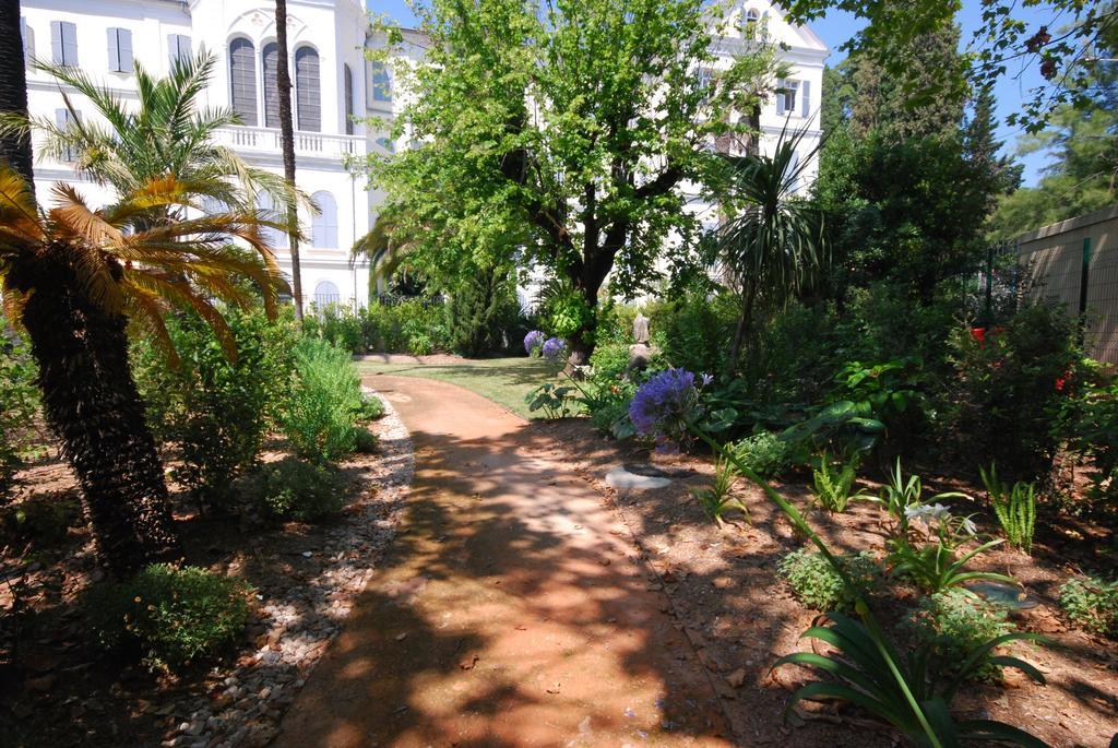 Avec Piscine - Parc Eugenie Cannes