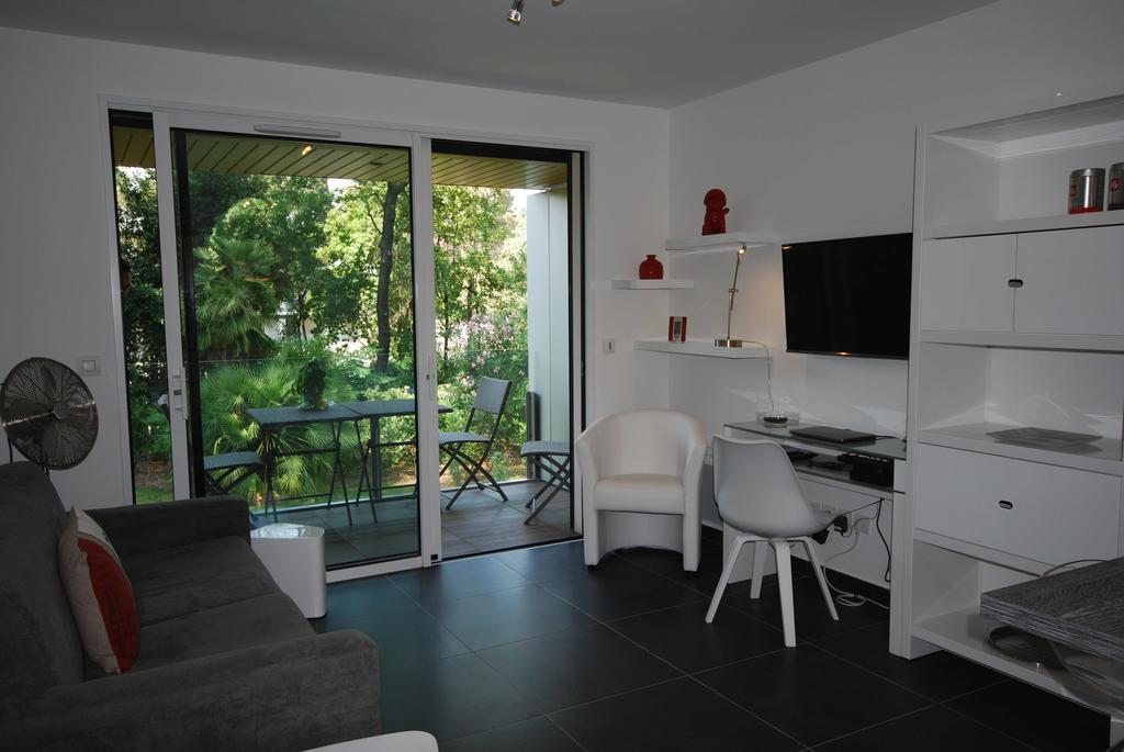 Apartment Avec Piscine - Parc Eugenie *