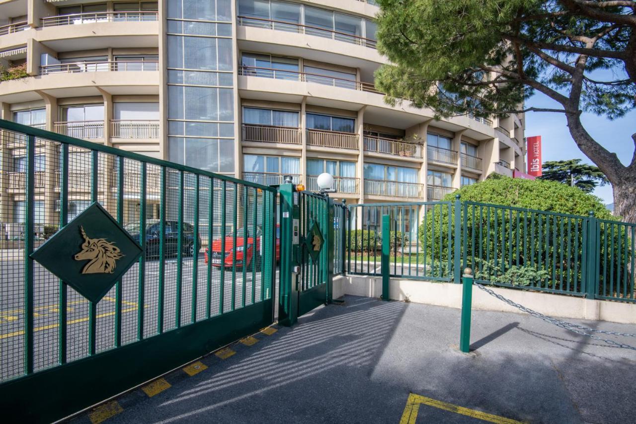 Ibis La Bocca Hotel 3*