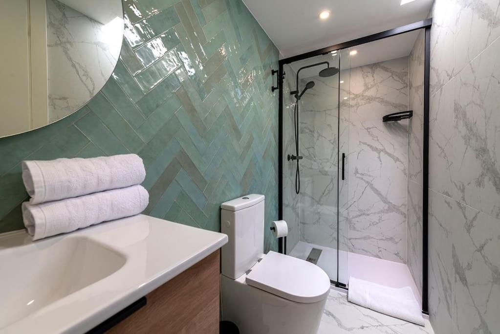 Renovated Bijou Gem In Heart Of *