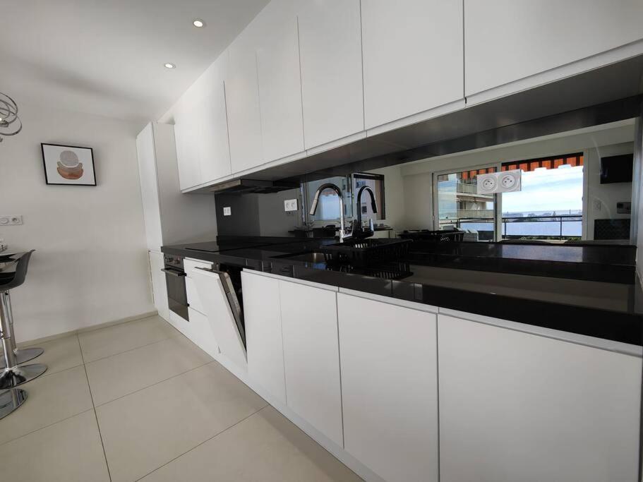 Vue T2 61m²+ Parking Apartment