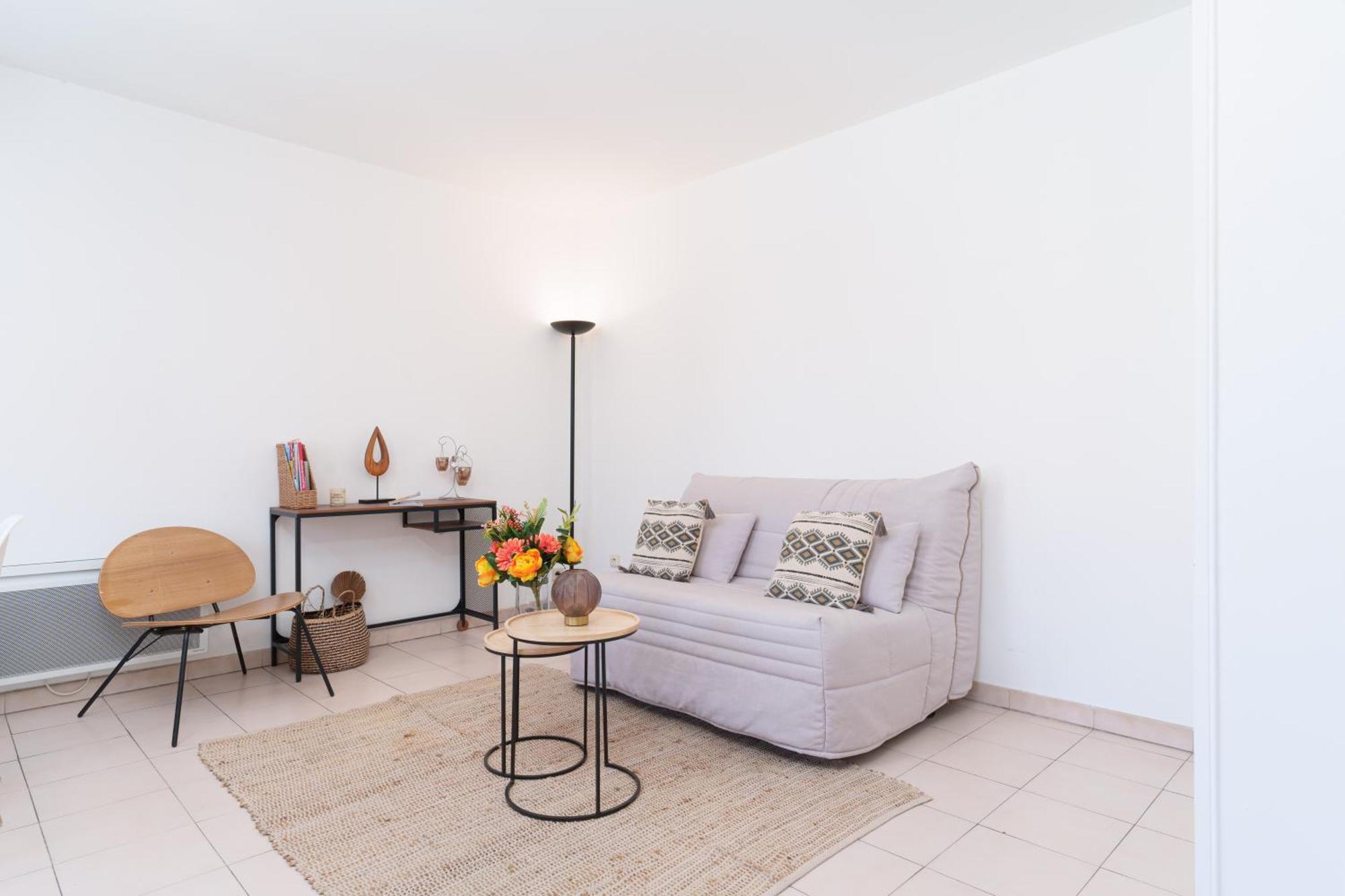 Le Calmette By Apirent #central #lumineux #calme #wifi * Cannes