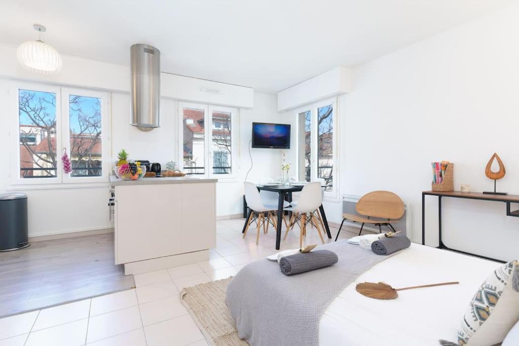 Le Calmette By Apirent #central #lumineux #calme #wifi Appartement *