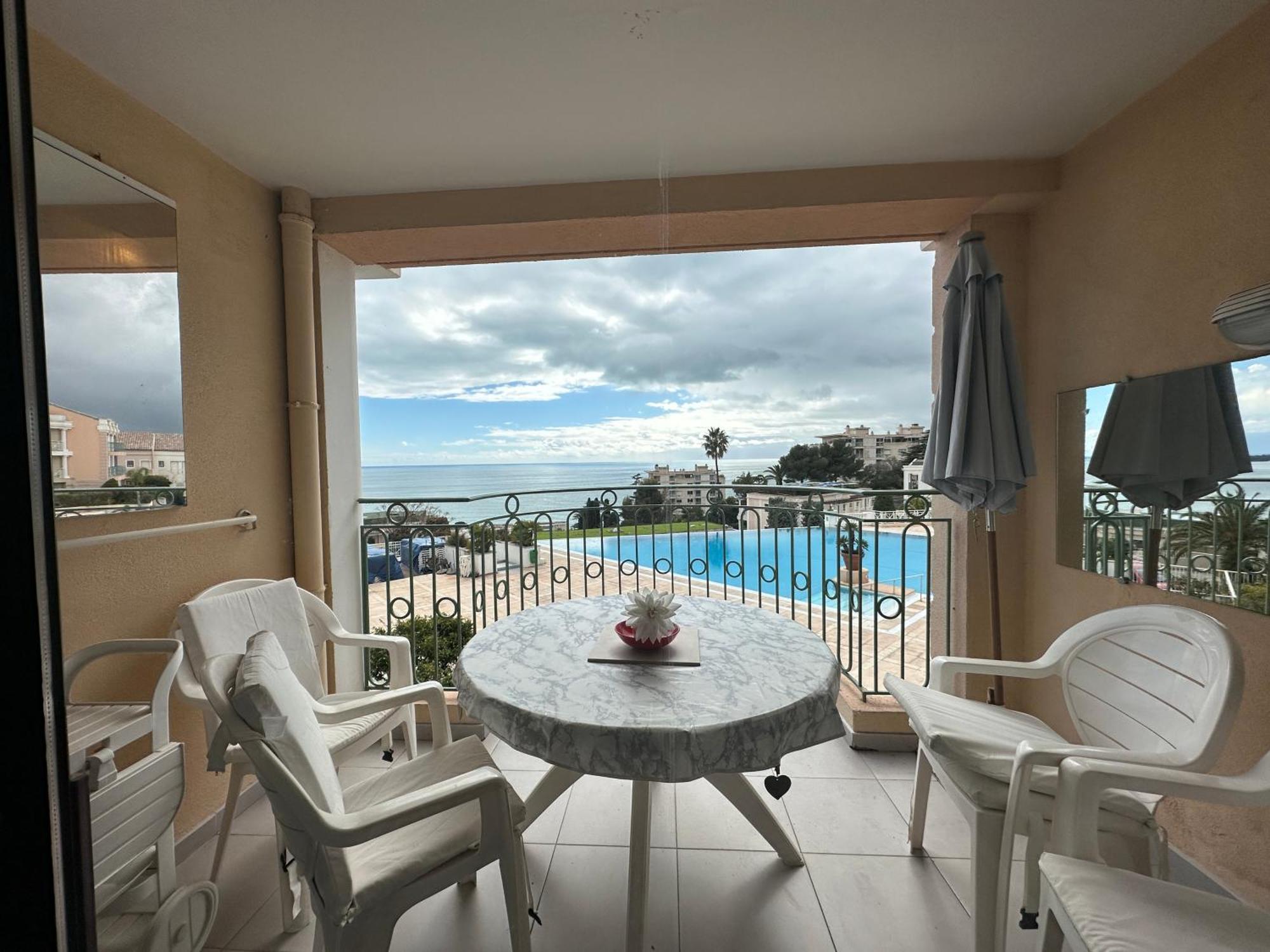 Apartment Francia Bat. Picasso Terrasse