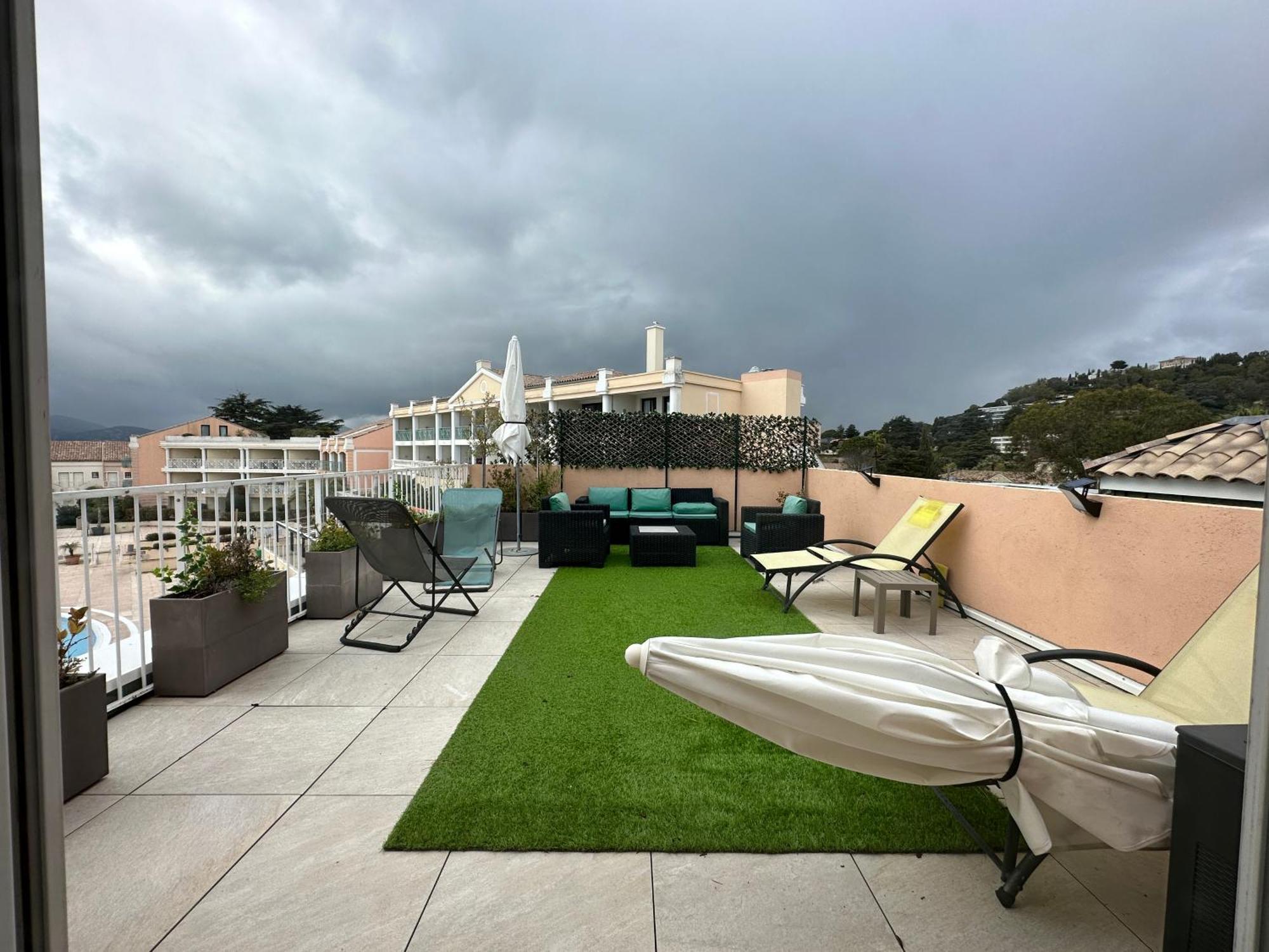 Francia Bat. Picasso Terrasse Apartment