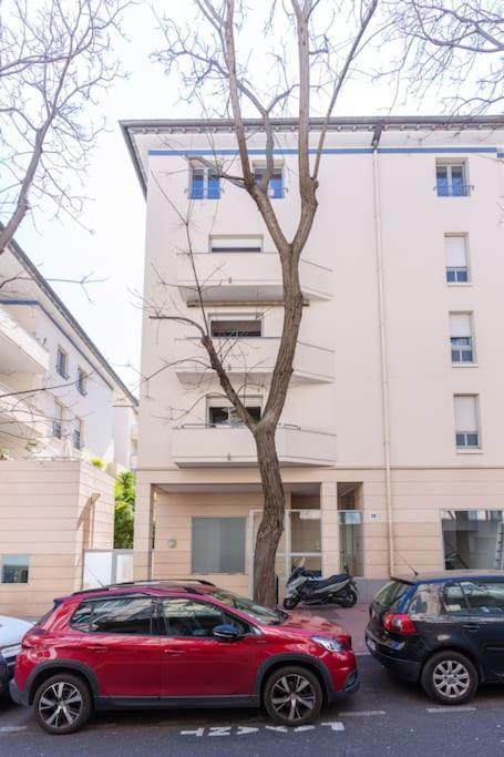 Le Calmette By Apirent #central #lumineux #calme #wifi