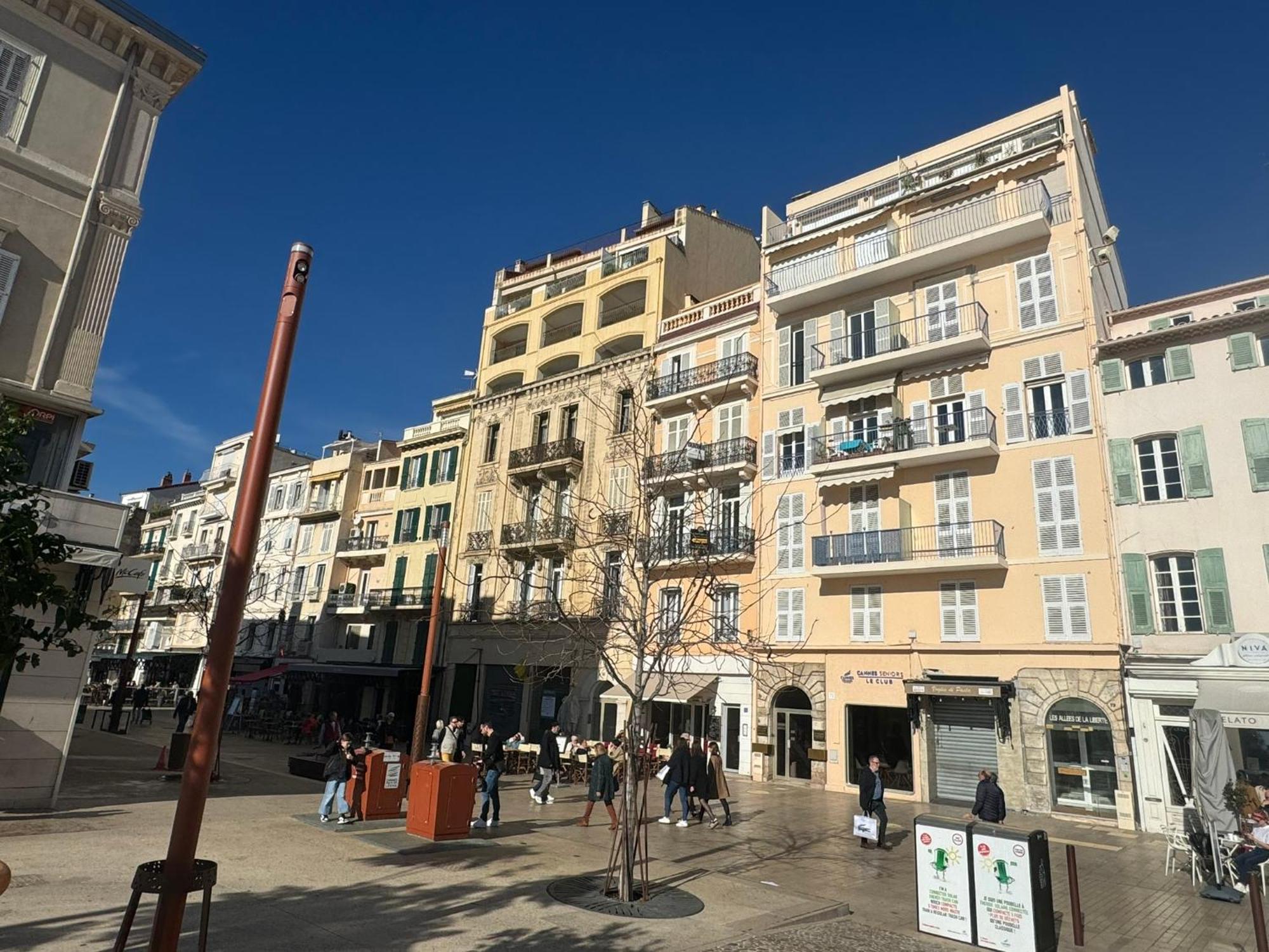 Deluxe Seaview Balcony - 2 Min Palais & Apartamento *