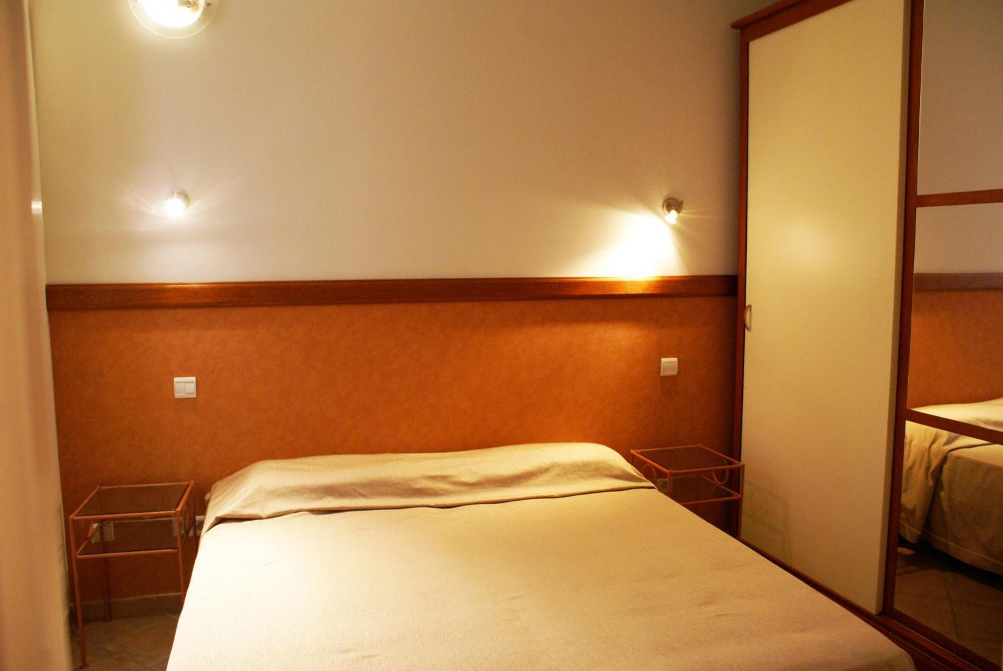Le Mace Apartment *