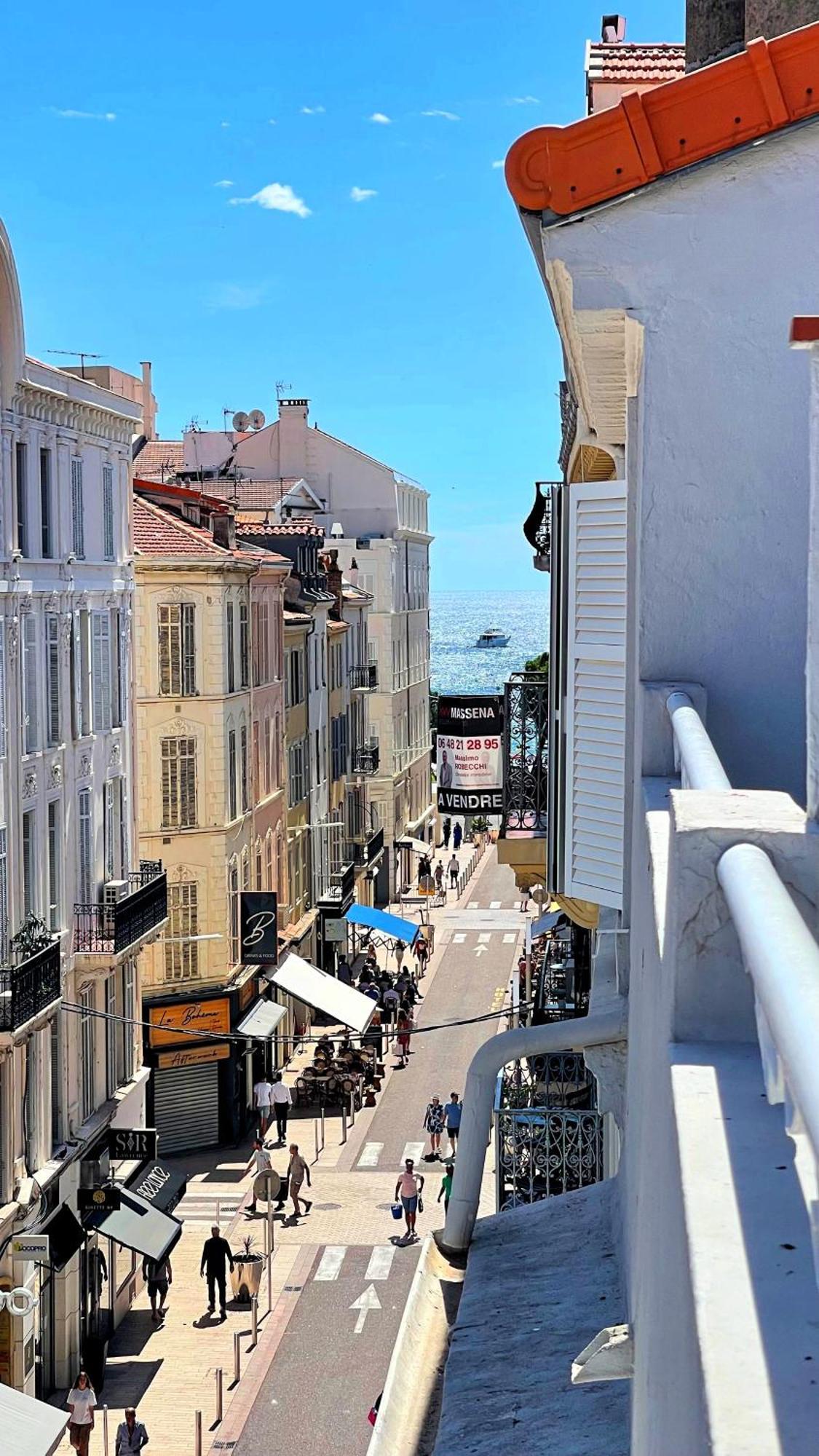 Le Florian Hotel