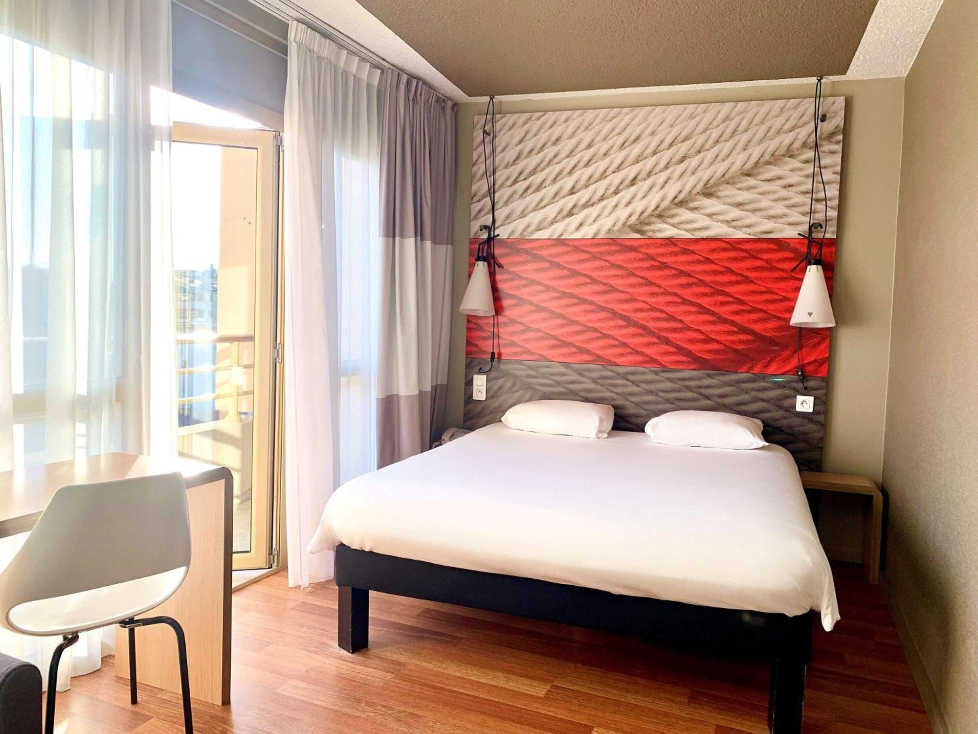 Ibis La Bocca 3*