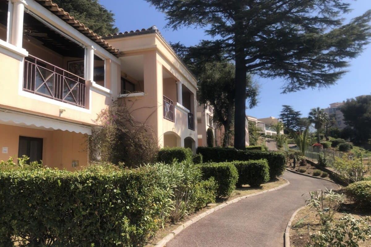 A051 With Terrace In - 4 People * Cannes