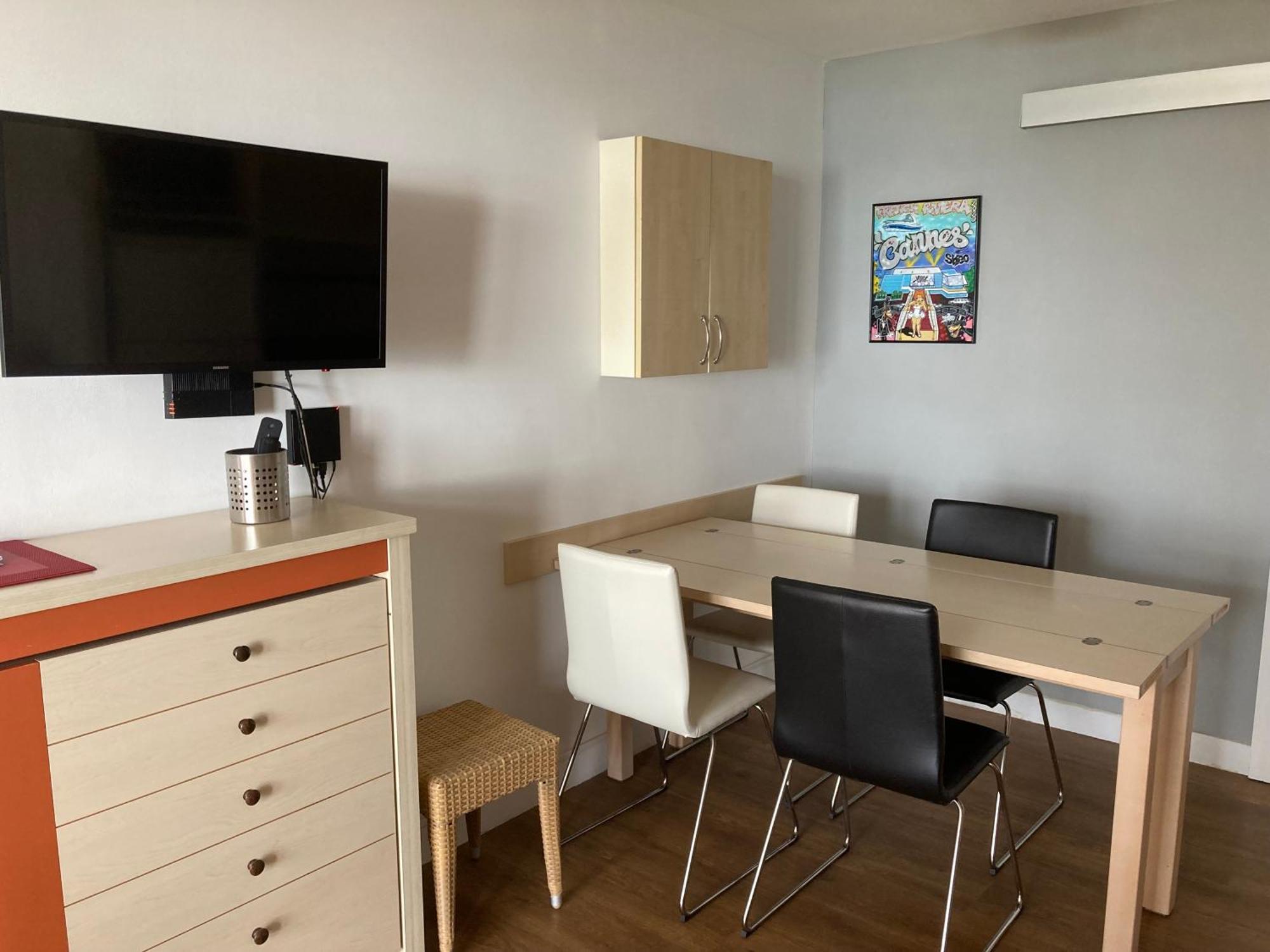 Appt 4 Pers/4 F Renoir Cannes