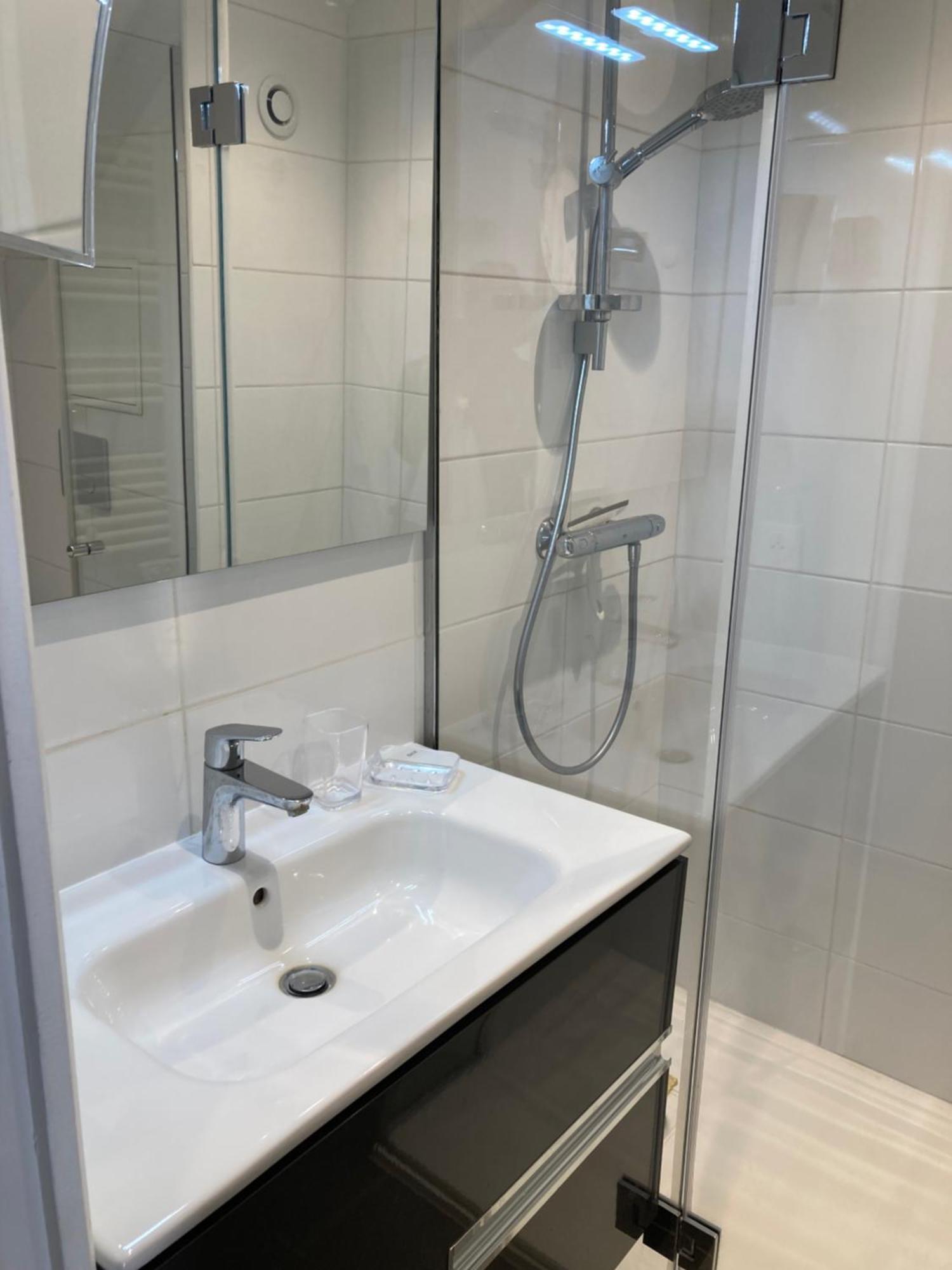 Appt 4 Pers/4 F Renoir Cannes