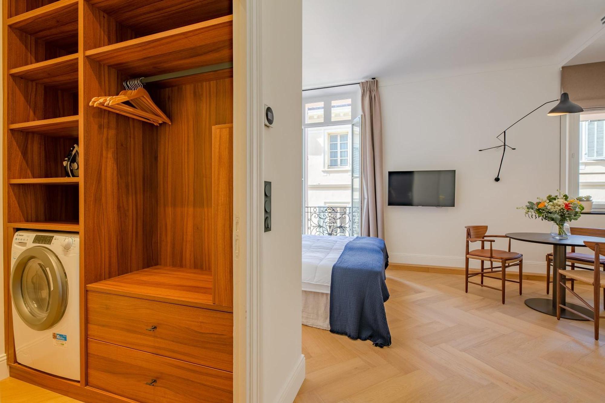 Apartment La Guitare 24 - In Center Of Cannes, Just Behind Grand Cannes