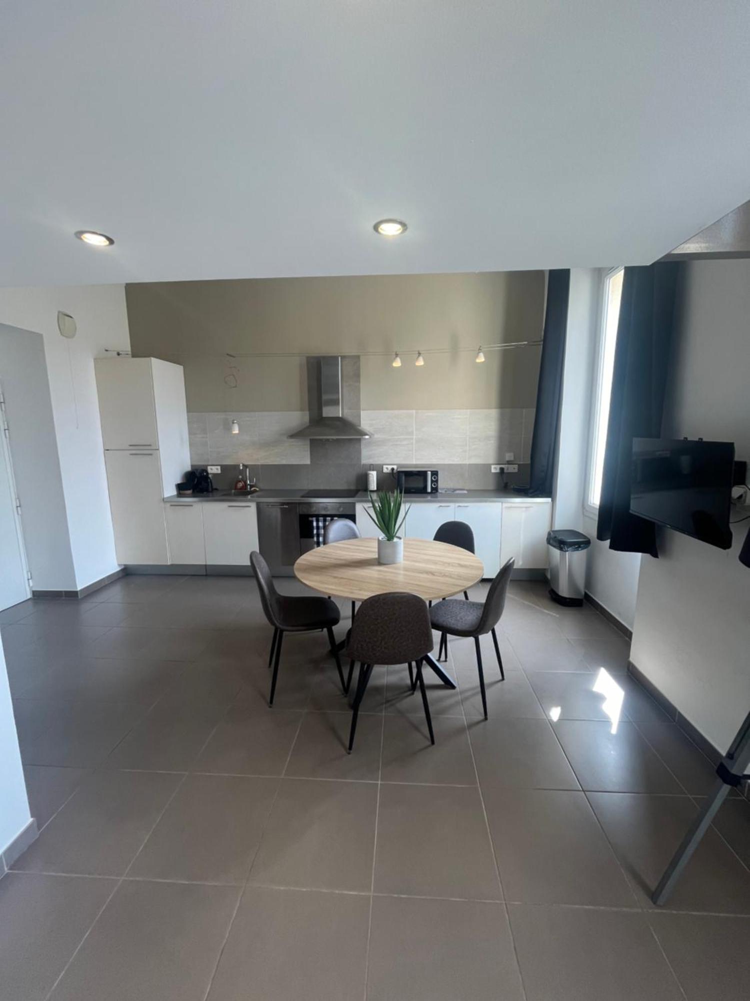 Apartment Loft Chaleureux - Climatisation - Wifi - 650 M Du Palais Des Festivals, Cannes