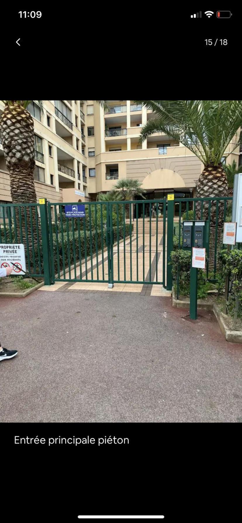 Bord De Mer, Terrasse, A Pieds Cannes