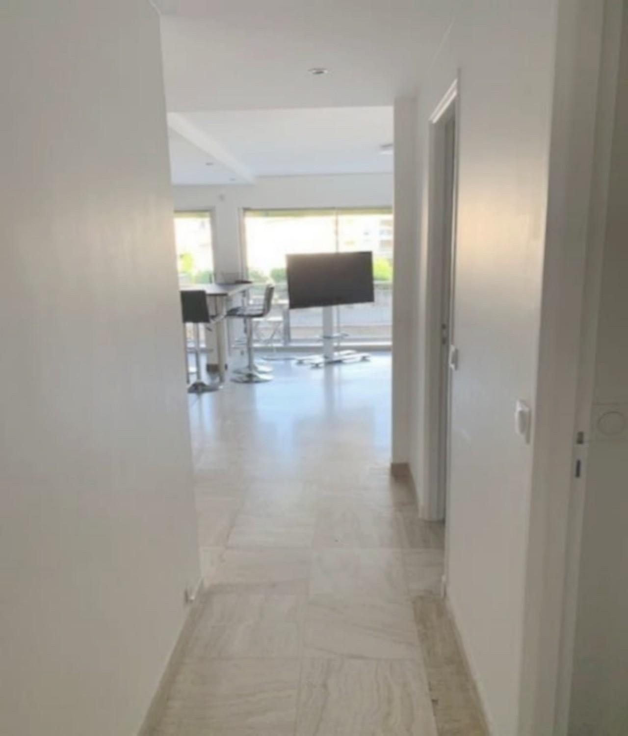 Charming 2 , 52 M2, Very Spacious, Bright And Near Sea Martinez Appartement *