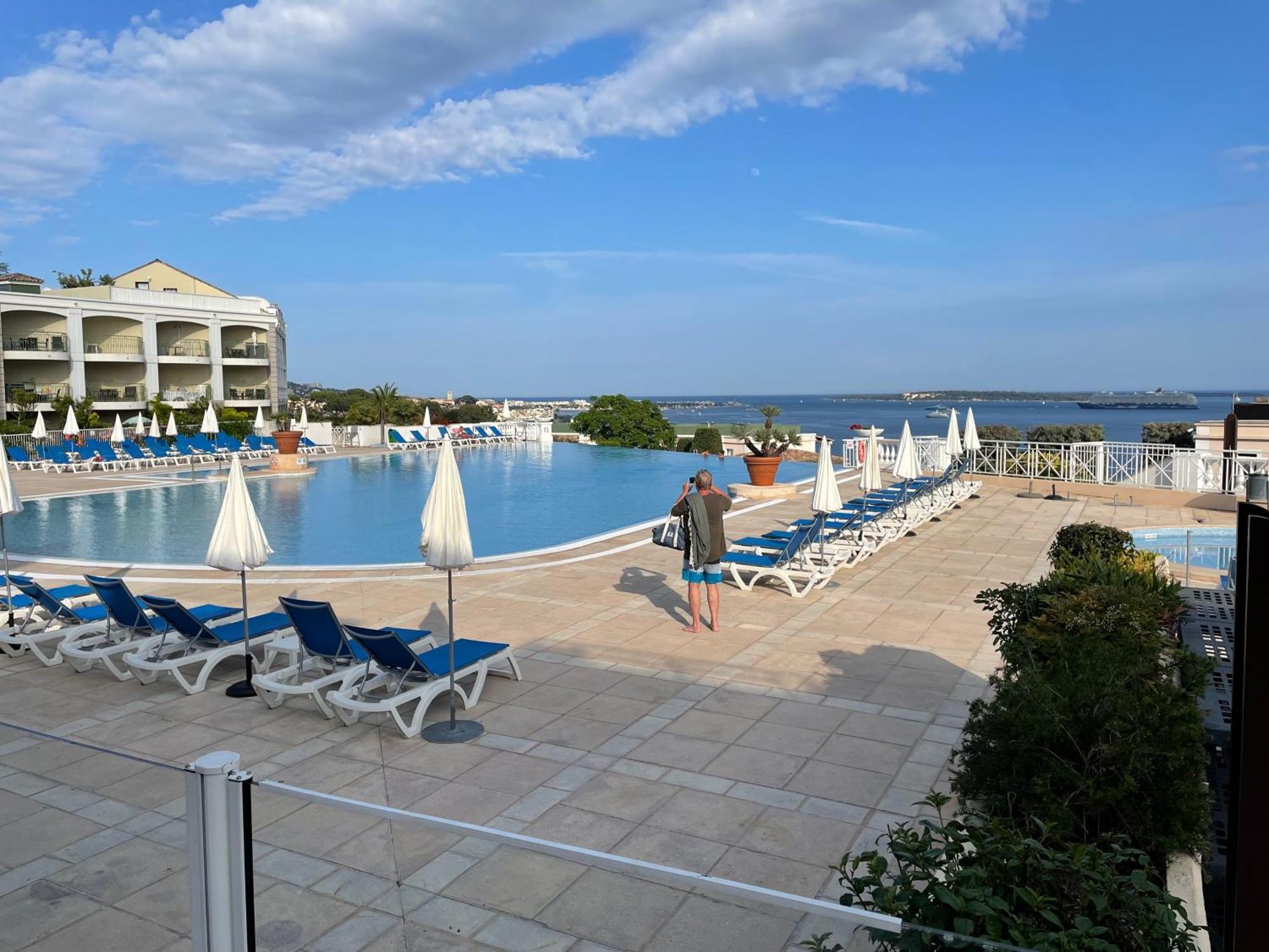 Apartment A Vue Refait A Neuf Avec Piscine Cannes