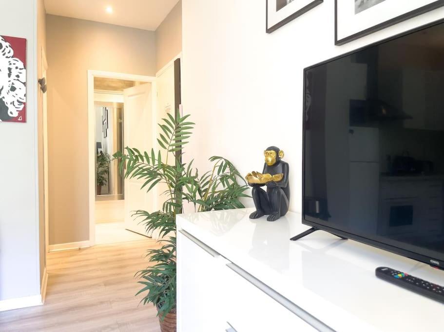 Moderne, Calme Et Bien Equipe, A 200m De La Appartement