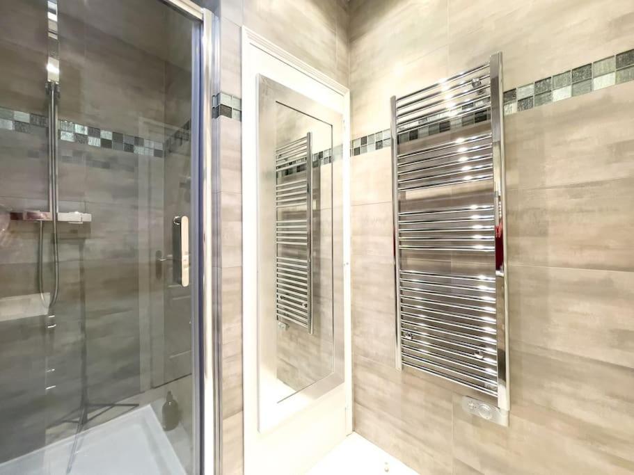 Moderne, Calme Et Bien Equipe, A 200m De La Appartement