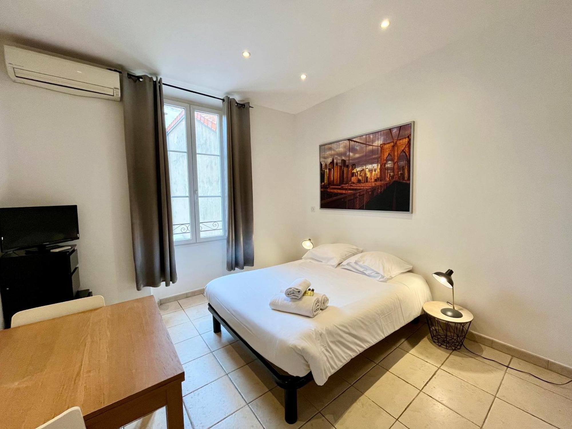 Viva Riviera Rue Florian Close Croisette *