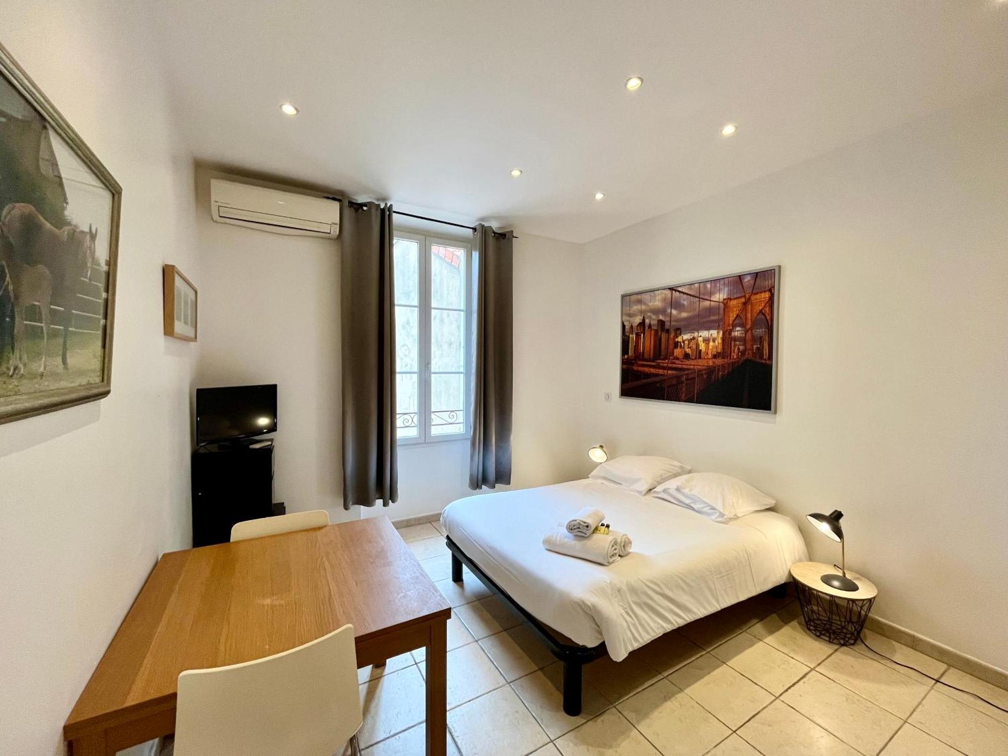 Viva Riviera Rue Florian Close Croisette