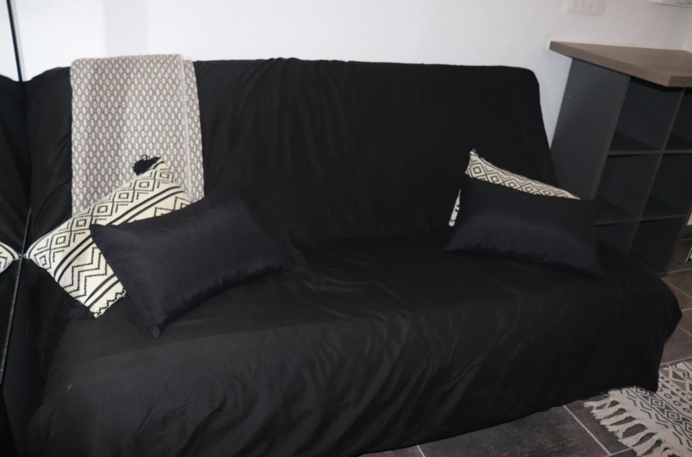 Agreable Avec Sa Terrasse Exterieure Entierement Amenage A 5 Min De La Apartment