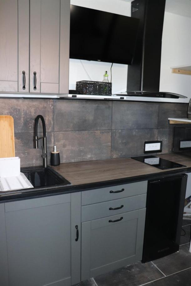 Agreable Avec Sa Terrasse Exterieure Entierement Amenage A 5 Min De La Apartment