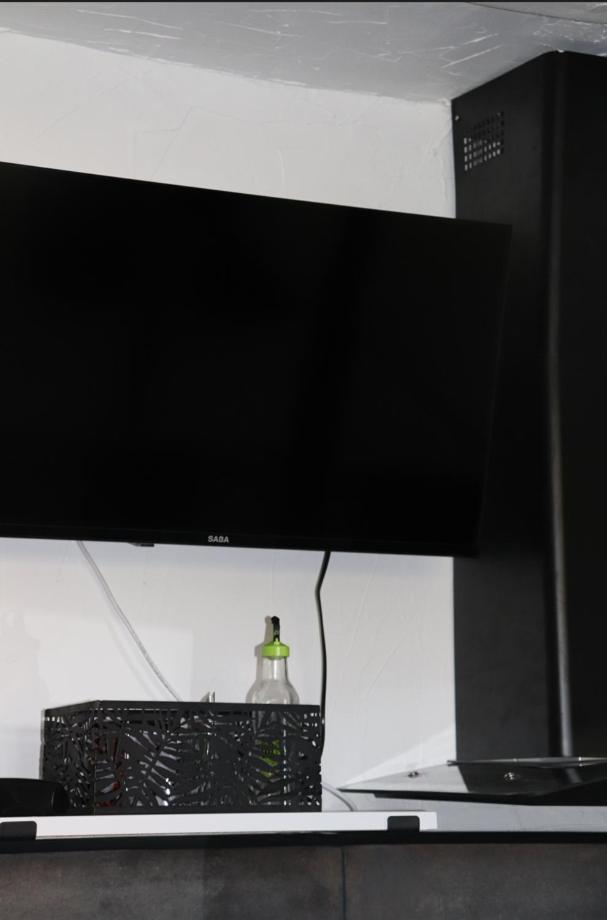 Agreable Avec Sa Terrasse Exterieure Entierement Amenage A 5 Min De La *