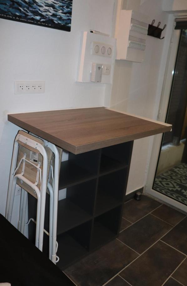 Agreable Avec Sa Terrasse Exterieure Entierement Amenage A 5 Min De La Cannes