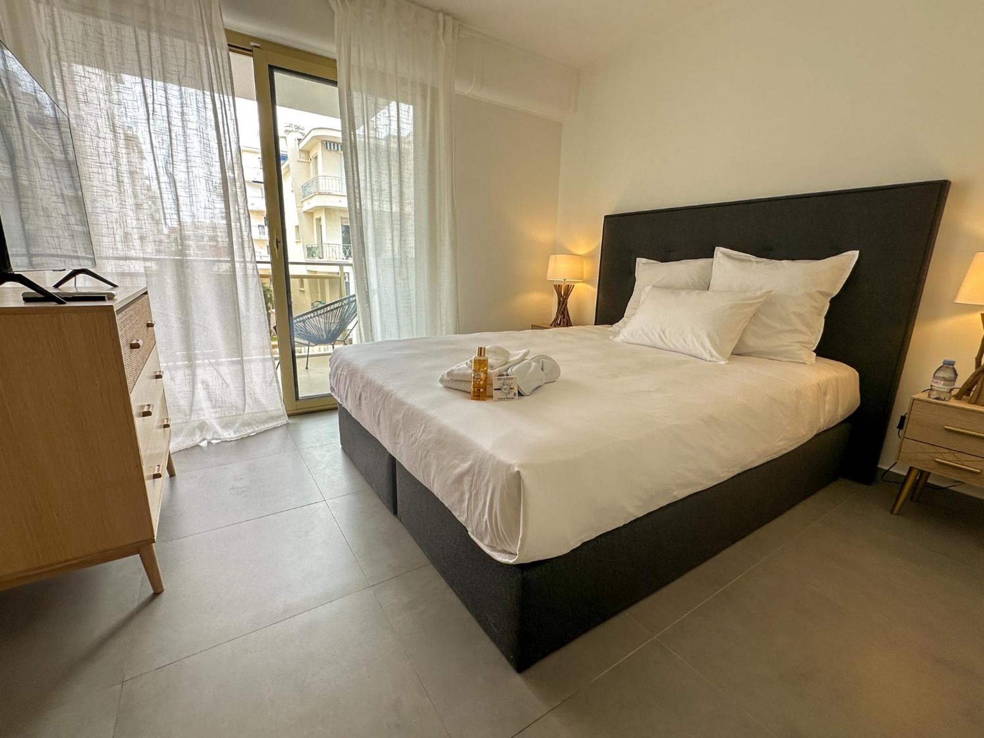 Pointe Croisette, Palais & Palm A Pied * Cannes