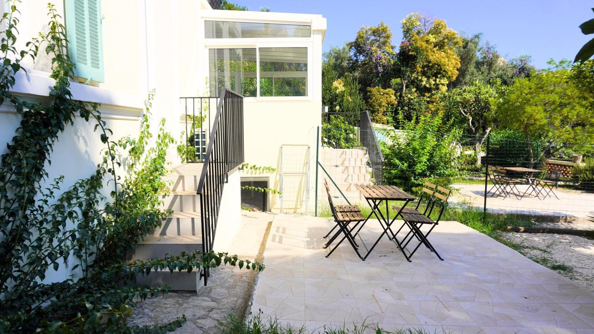 Apartment Avec Terrasse,t2, Proche Du Midi - Palmazur *