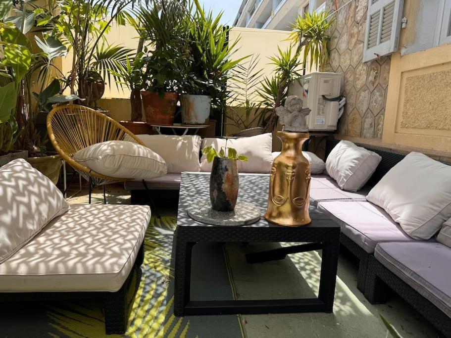 Apartment Joli Avec Mezzanine Centre Cannes