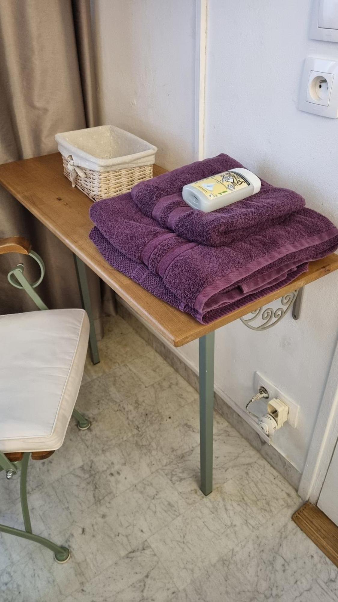Air Conditionne Et Bon Wifi Apartment