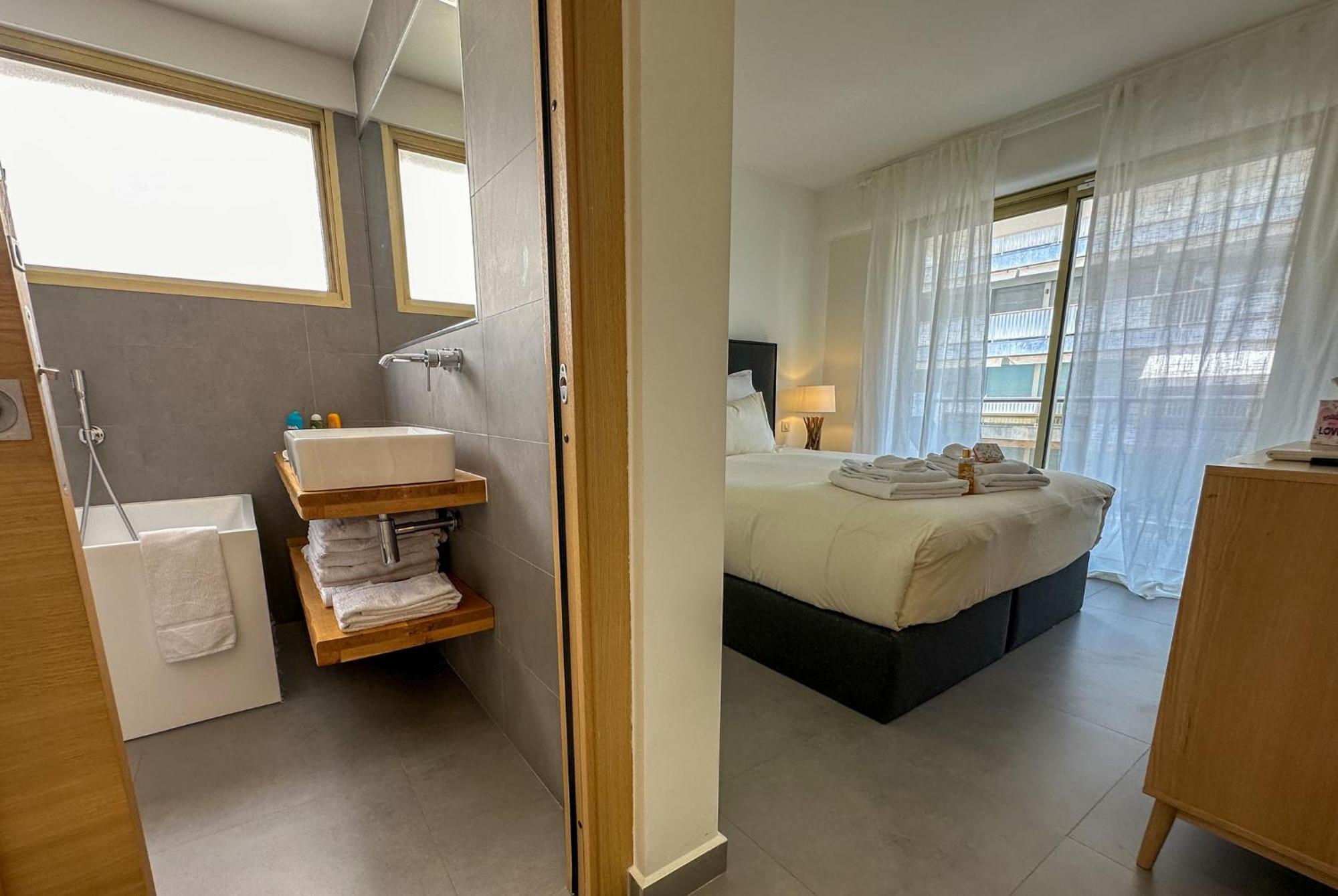 Pointe Croisette, Palais & Palm A Pied
