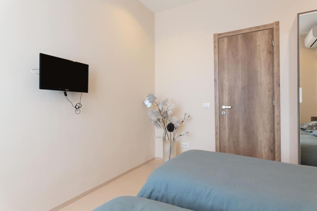 Apartment 3 - Downtown - 2 Min From Palais Festivals *
