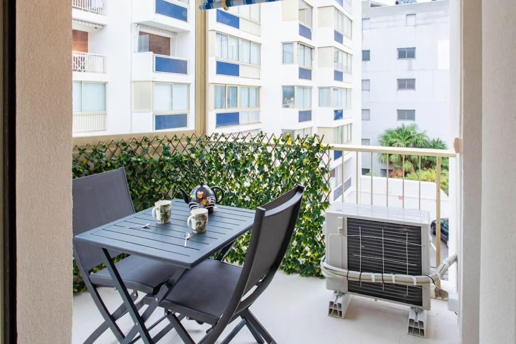 Apartment Lumineux Avec Apercu Pointe Croisette