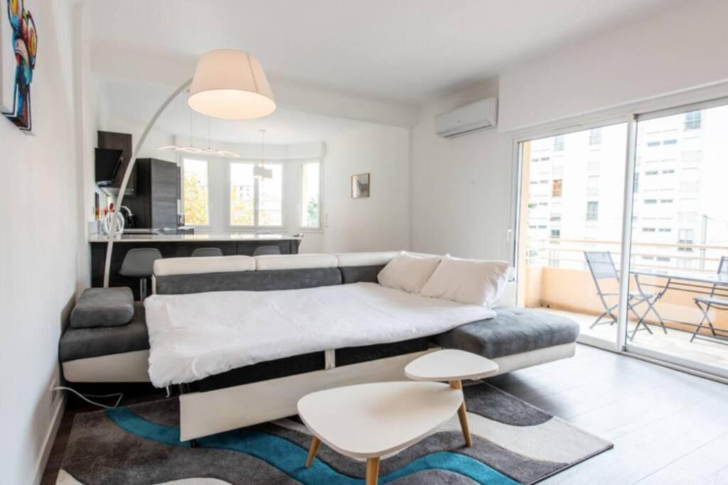 Le Madrid Avec Balcon Proche Croisette, Plages Et Palais Des Festivals *