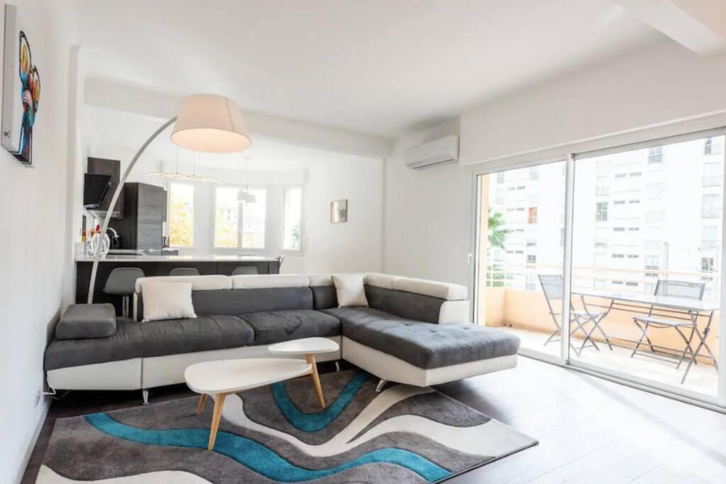 Le Madrid Avec Balcon Proche Croisette, Plages Et Palais Des Festivals Cannes