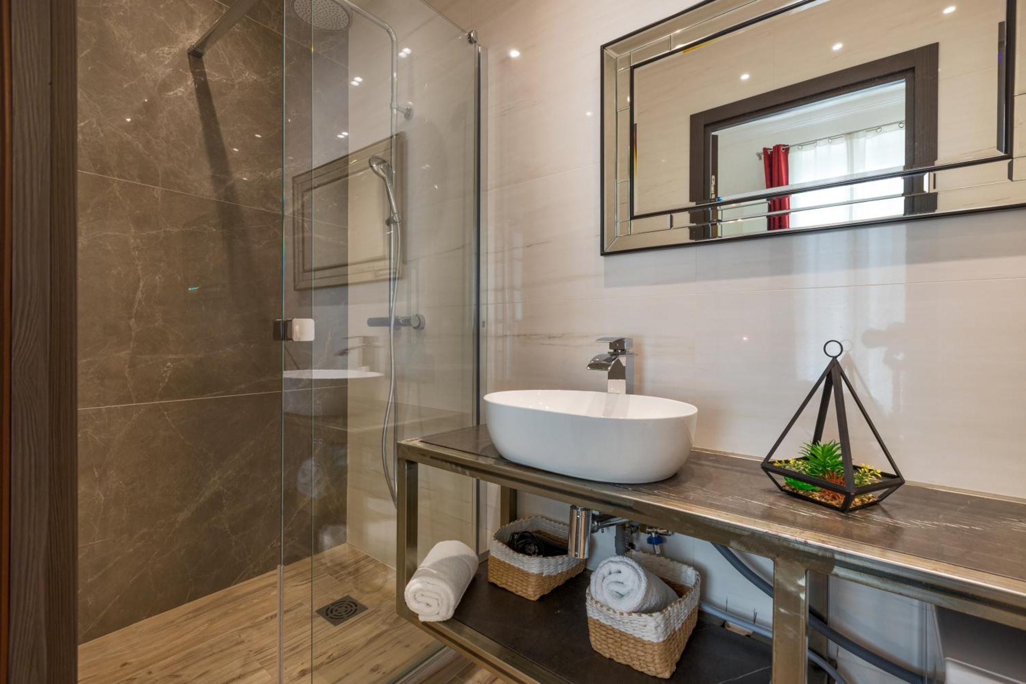 Appartement Résidence Montaigne - Luxurious - 350m Palais - Lra