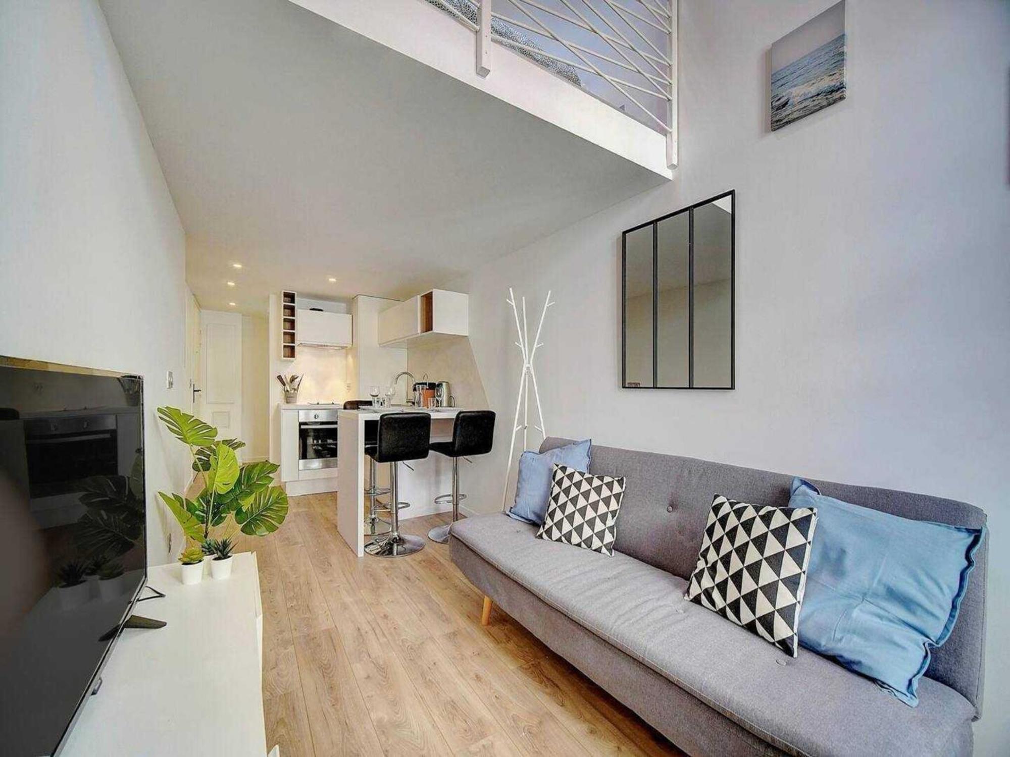 Bright Duplex - Centre - Mobility Lease