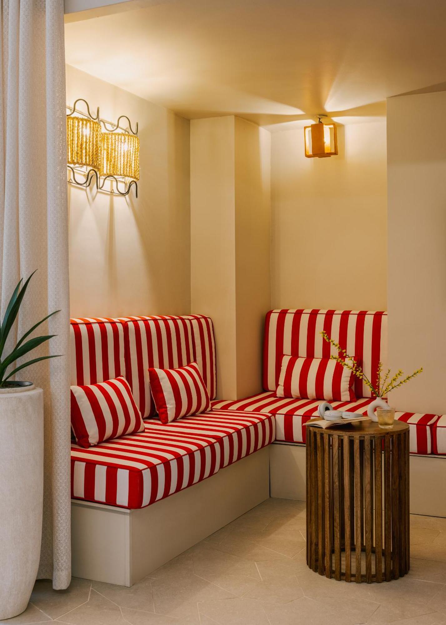 Yelo Lumiere Powered By Sonder 4* Cannes