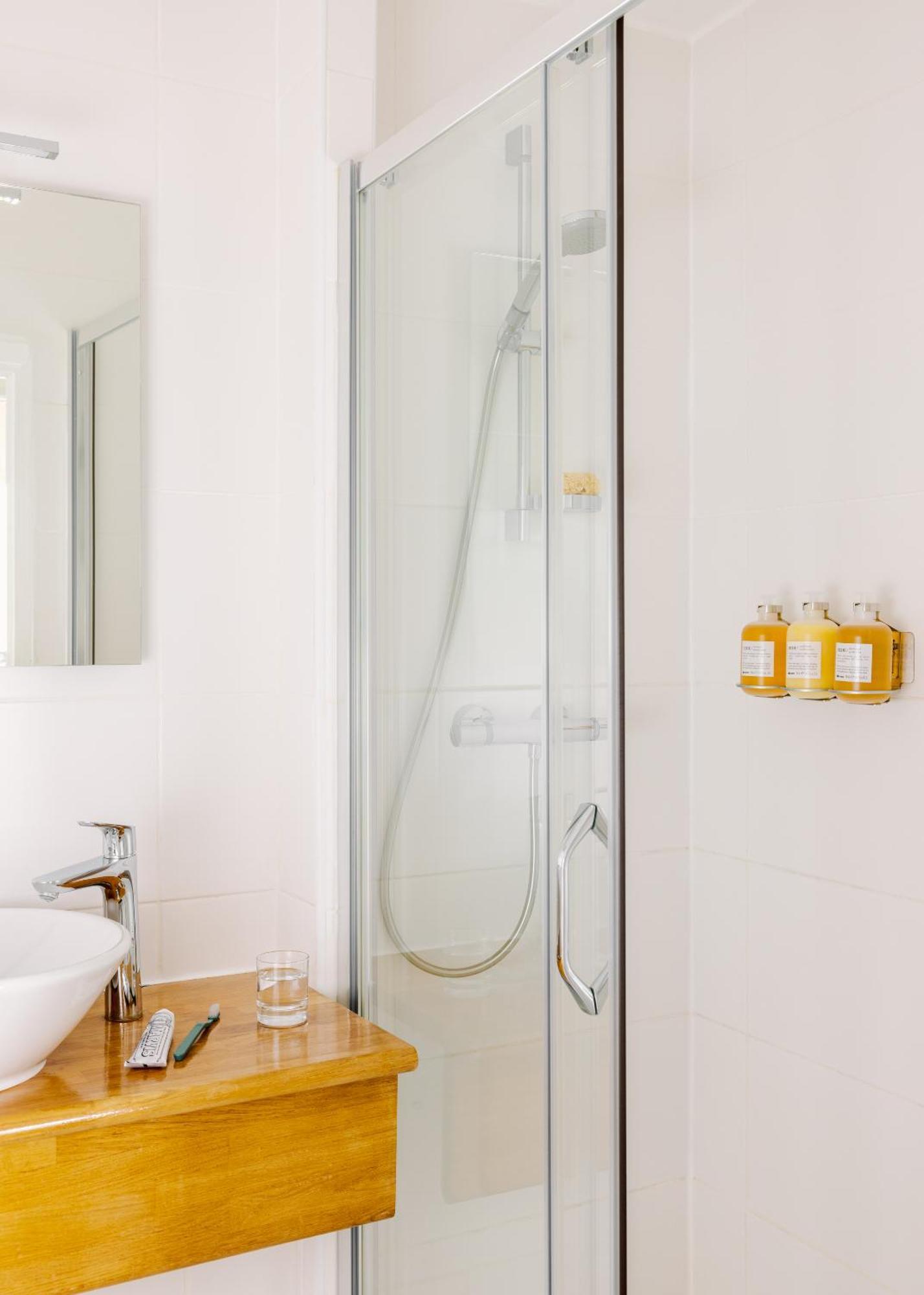 Yelo Lumiere Powered By Sonder 4*