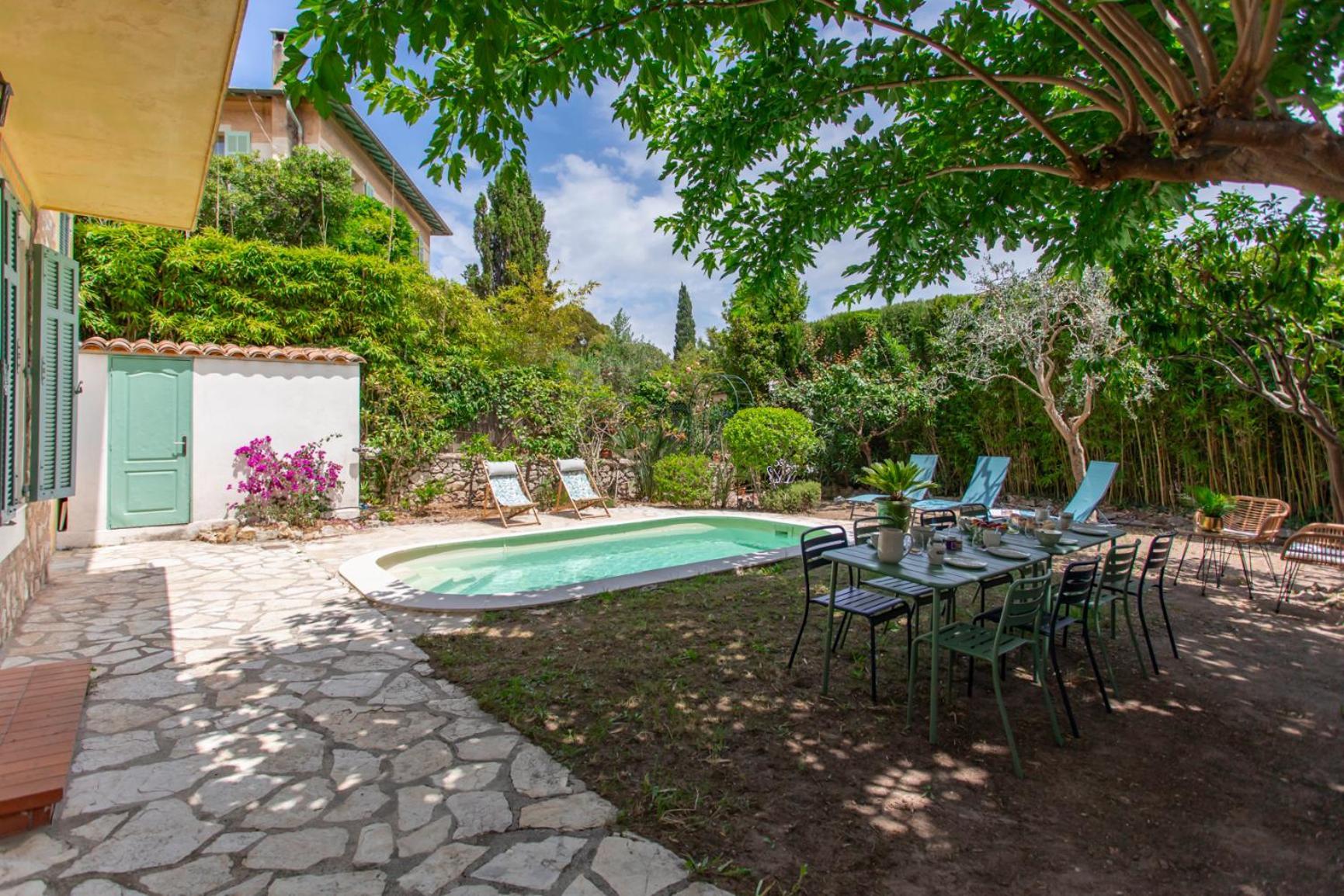 C8 - Lovely House 4 Bdr - Pool, Ac, Garage & Wifi Pousada