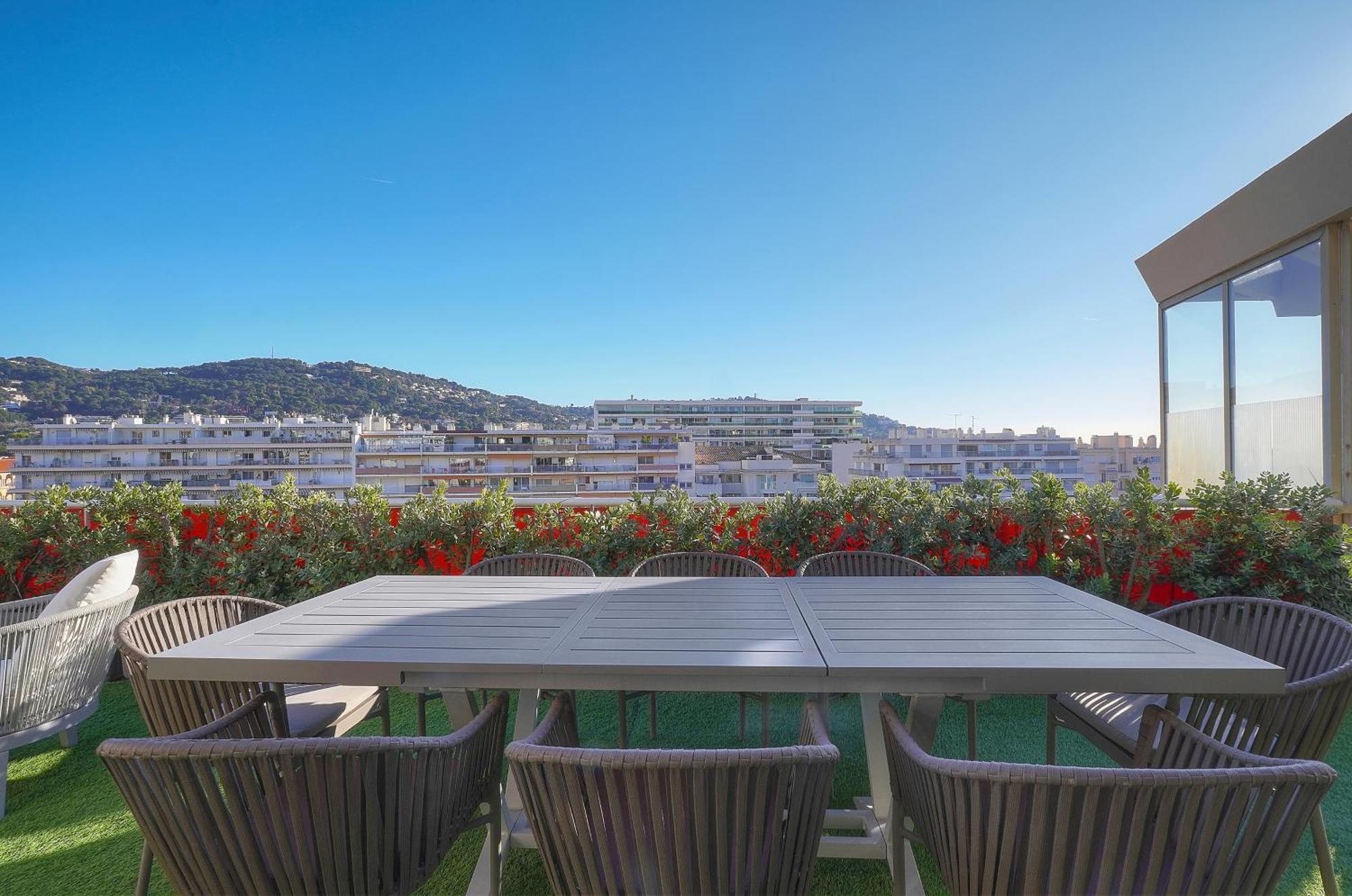 Immogroom -rooftop 150m2 -terrace 150m2 -parking -wifi - Ac *