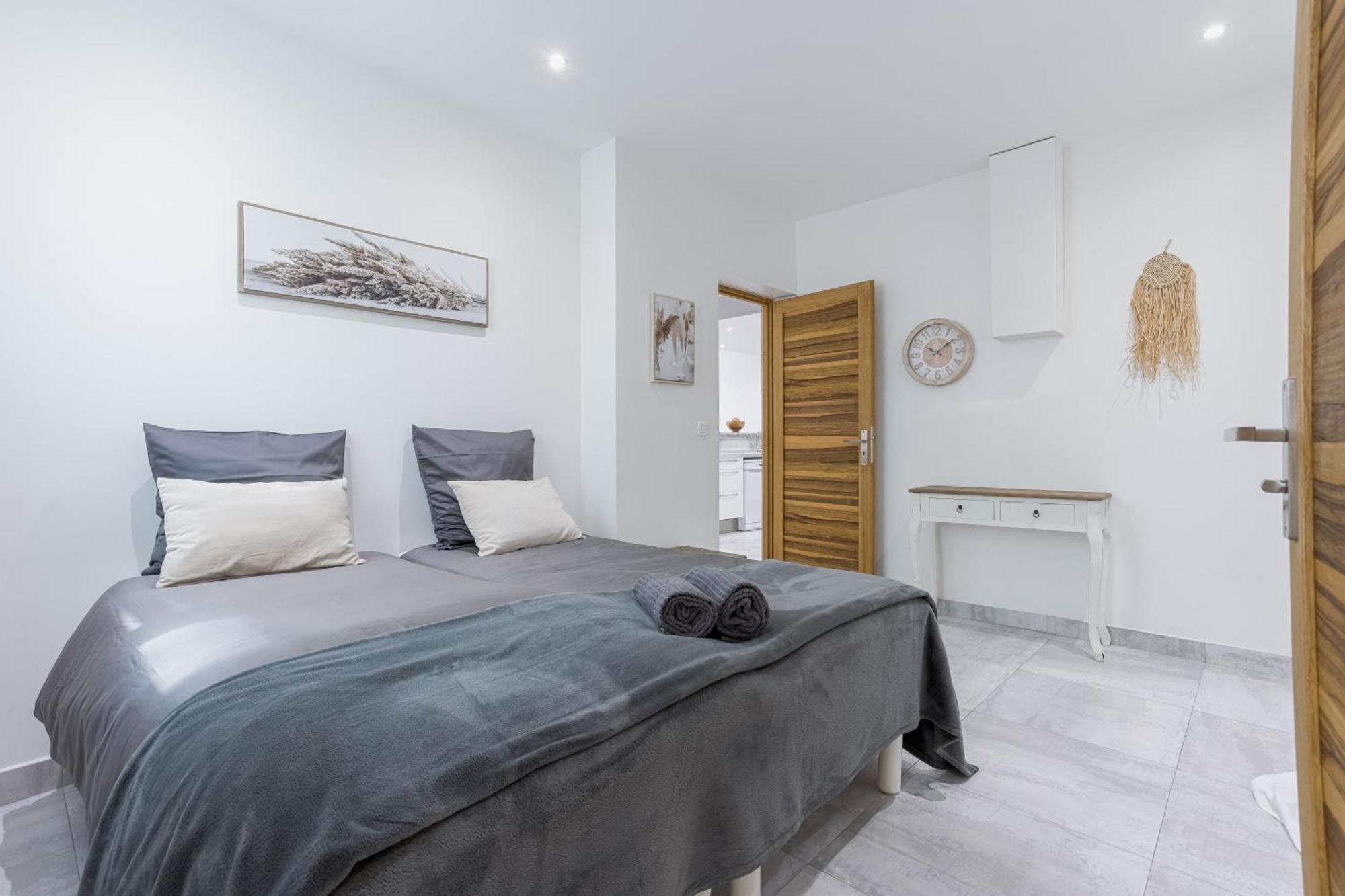 38 Meynadier 4p By Halldis Apartment Cannes
