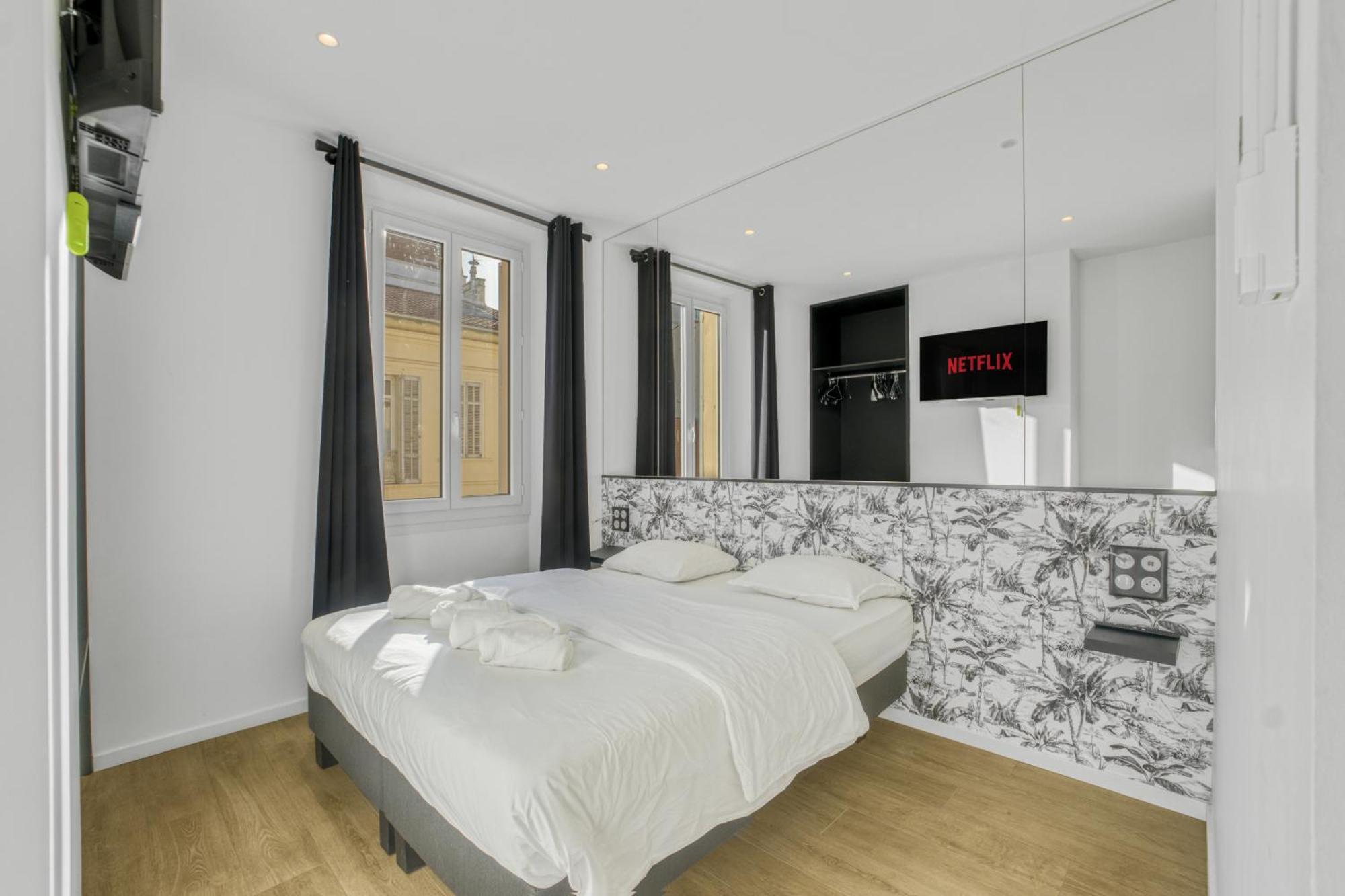 Apartment F4 Notre-dame , Hypercentre A 2 Minutes Du Palais Des Congres *
