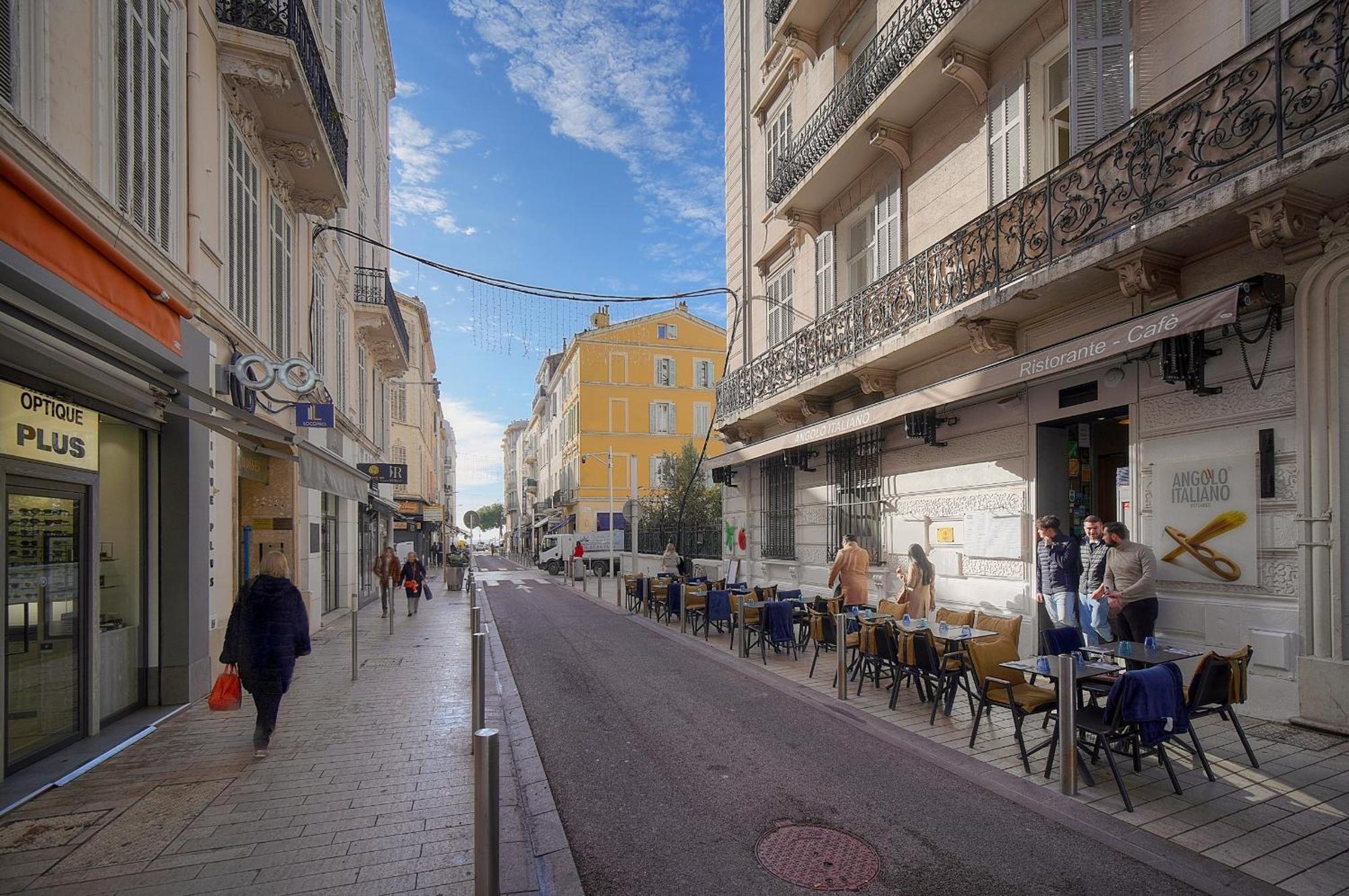 Exceptionnel 4 Pieces Balcon Carre D Or A3b129 Apartment